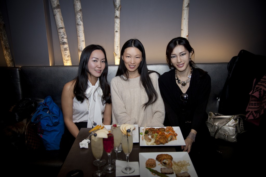 Opening at Barn Joo: Rina Oh, Ling Tan, Mie Iwatsuki