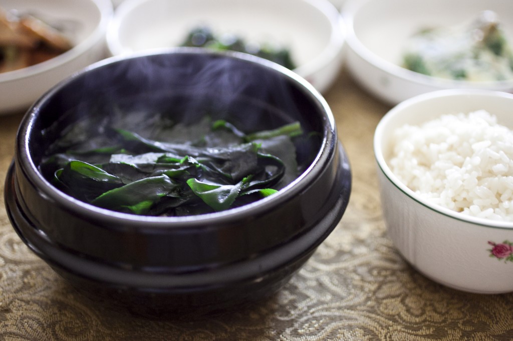 Korean Food at Home: Seaweed Soup.